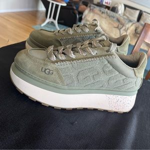 UGG women's platform shoes size 9